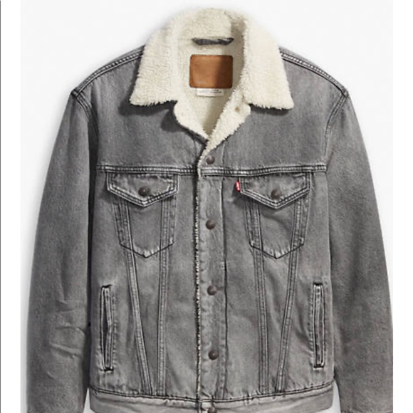 Levi's Other - Levi’s vintage Fit Sherpa Trucker Jacket